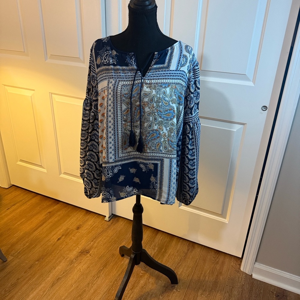 3/$20 Women's Blue Paisley Blouse
